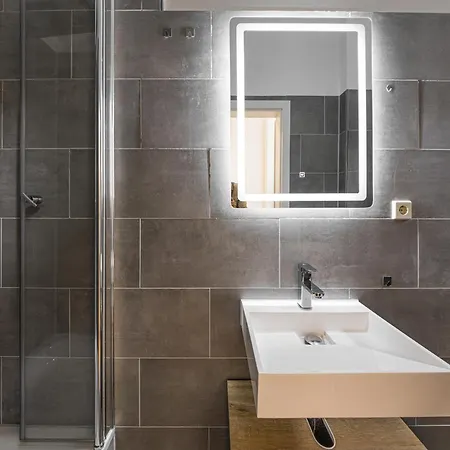 Lv Hauptbahnhof Halle