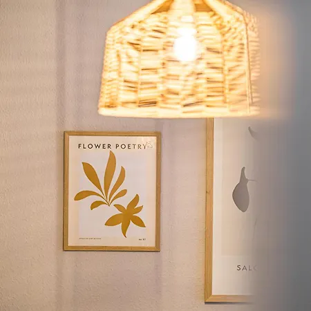 Lv Hauptbahnhof Halle *