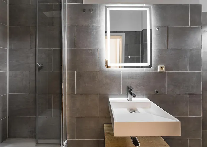 Lv Hauptbahnhof Halle