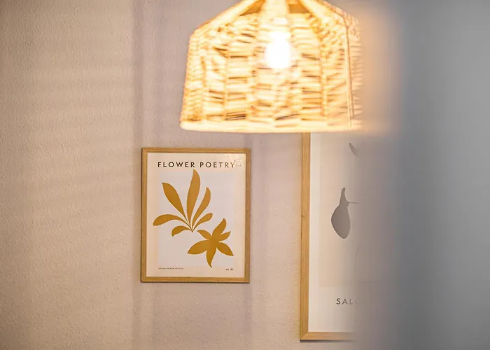 Lv Hauptbahnhof Halle *